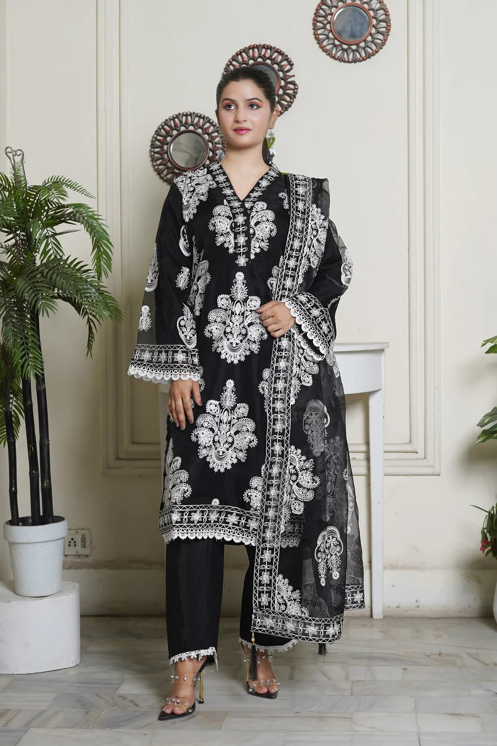 Stitched Luxury Lawn-3 Piece TL-135