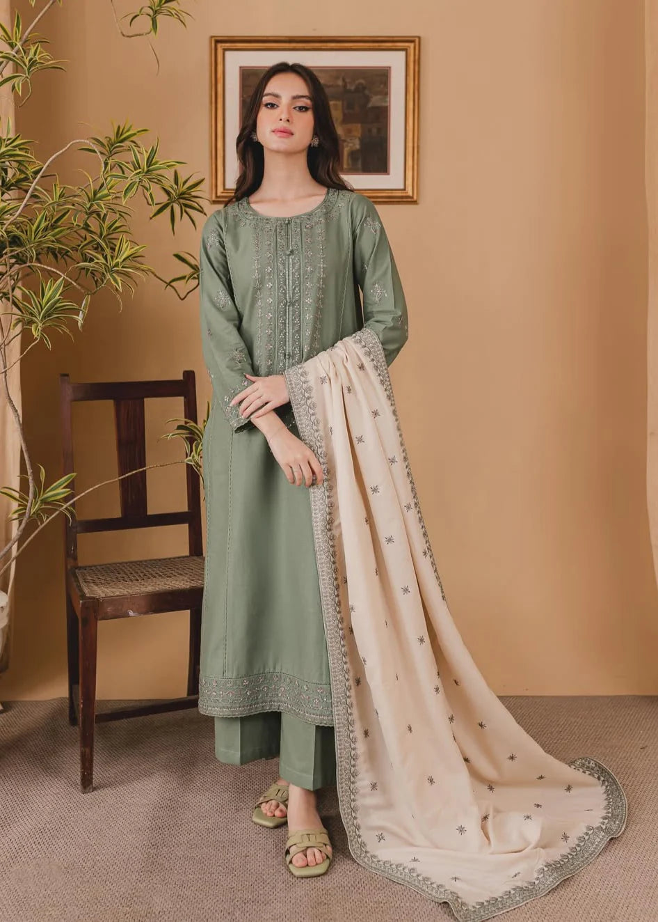 Unstitched Premium Lawn-3 Piece TL-81
