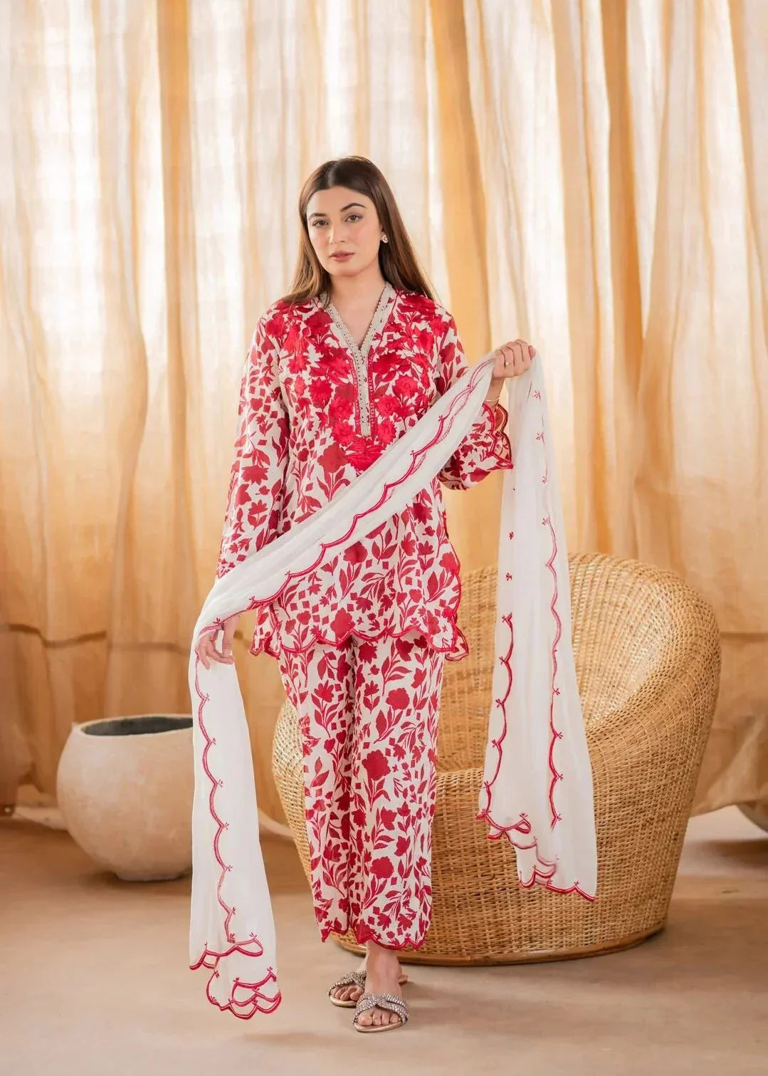 Unstitched Premium Lawn-3 Piece TL-33